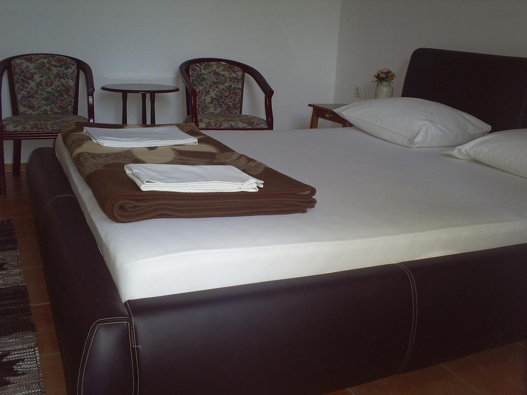 Apartmani Dado อุลซิน ภายนอก รูปภาพ